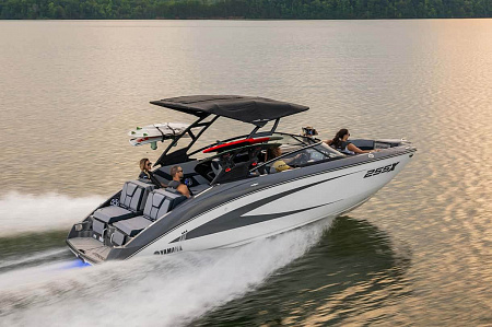 Катер Yamaha 255XE